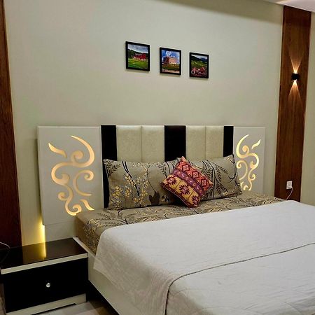 Royal Galaxy Hotel & Residence - Near Islamabad International Airport & Motorway 외부 사진