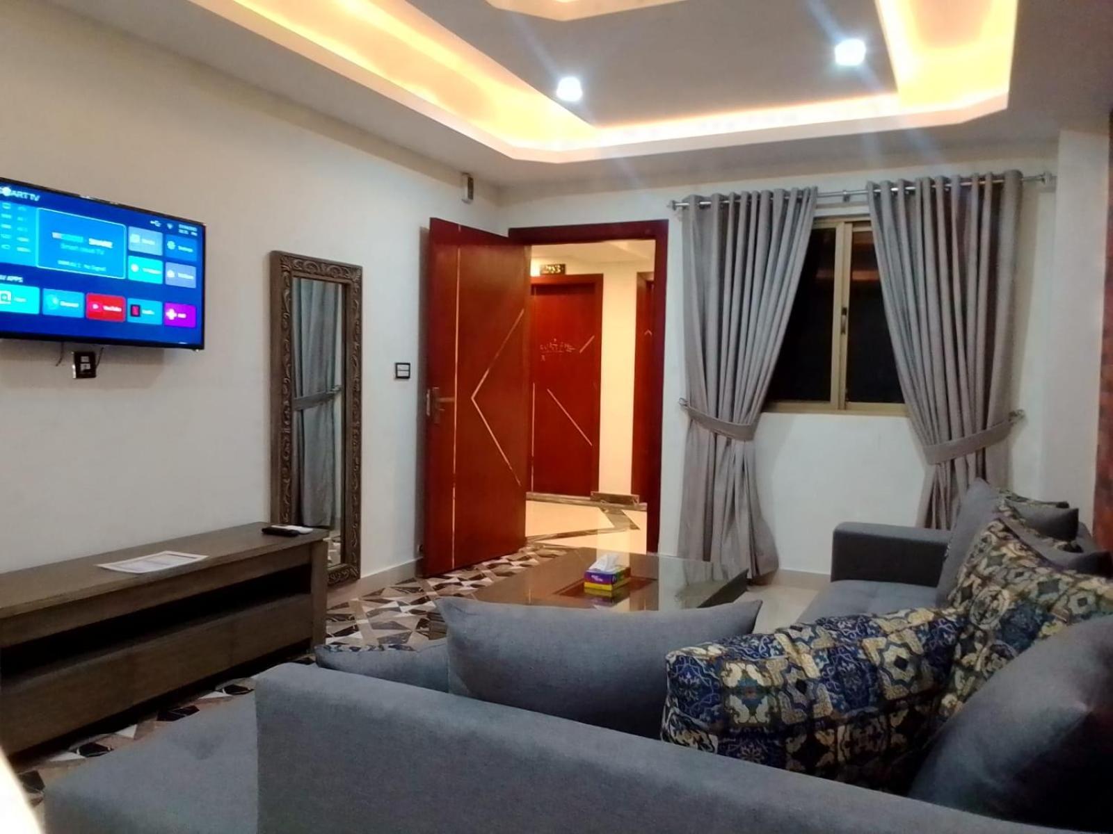 Royal Galaxy Hotel & Residence - Near Islamabad International Airport & Motorway 외부 사진