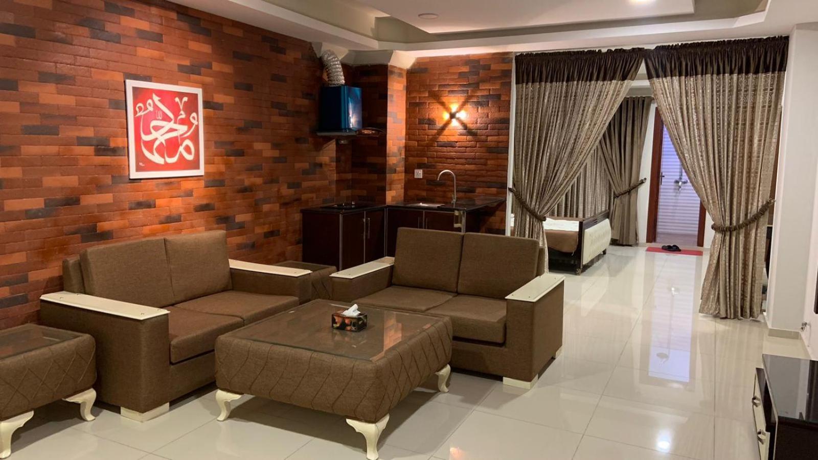 Royal Galaxy Hotel & Residence - Near Islamabad International Airport & Motorway 외부 사진