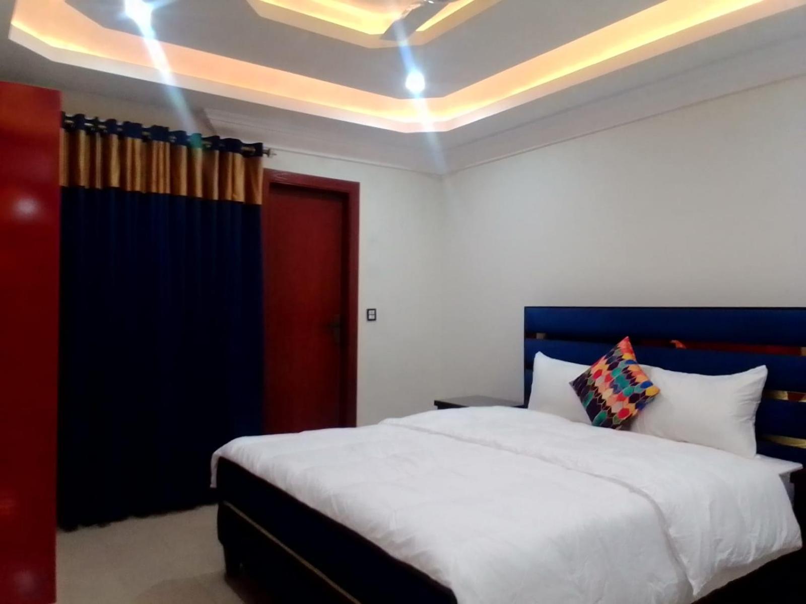Royal Galaxy Hotel & Residence - Near Islamabad International Airport & Motorway 외부 사진
