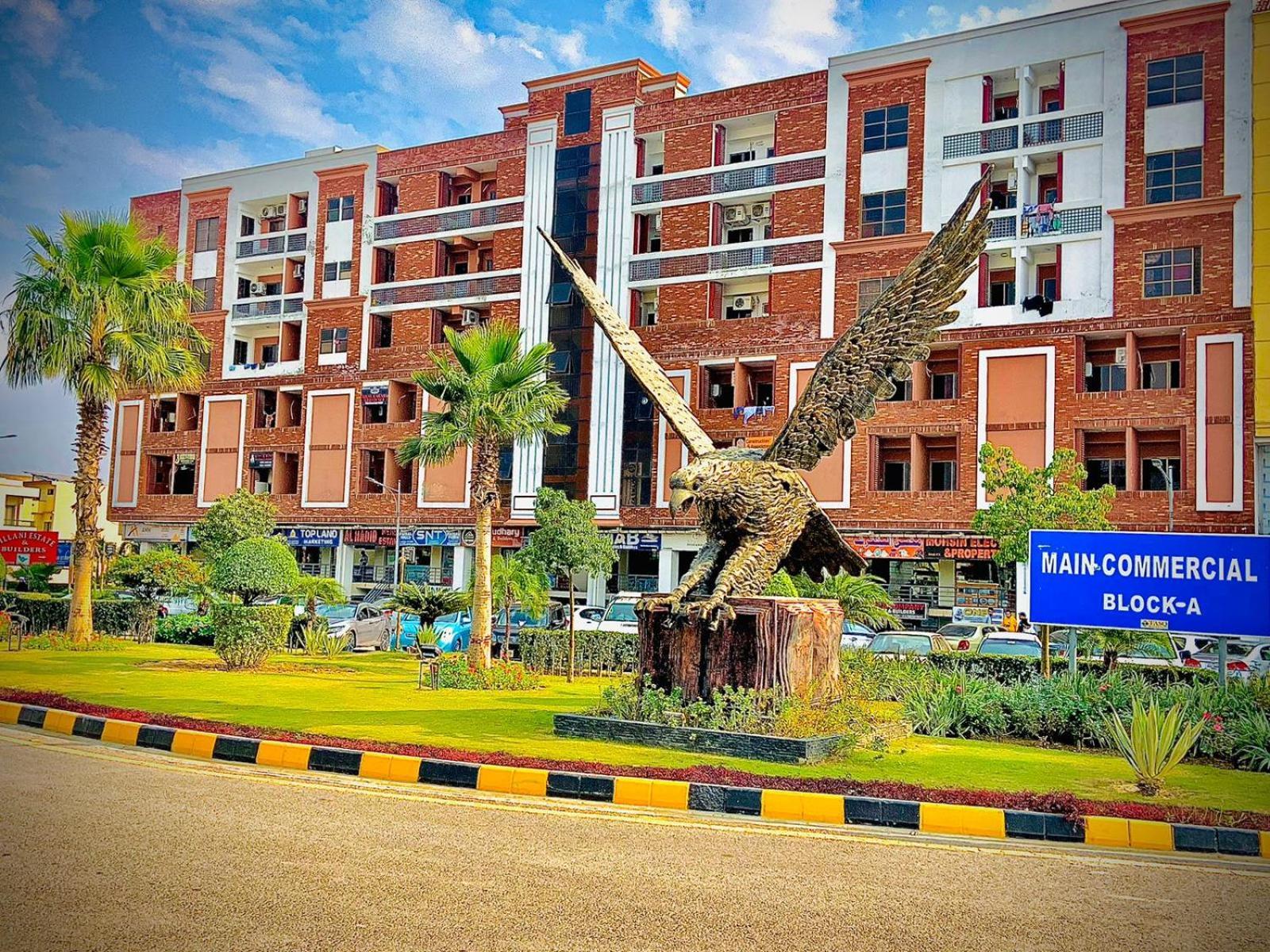 Royal Galaxy Hotel & Residence - Near Islamabad International Airport & Motorway 외부 사진