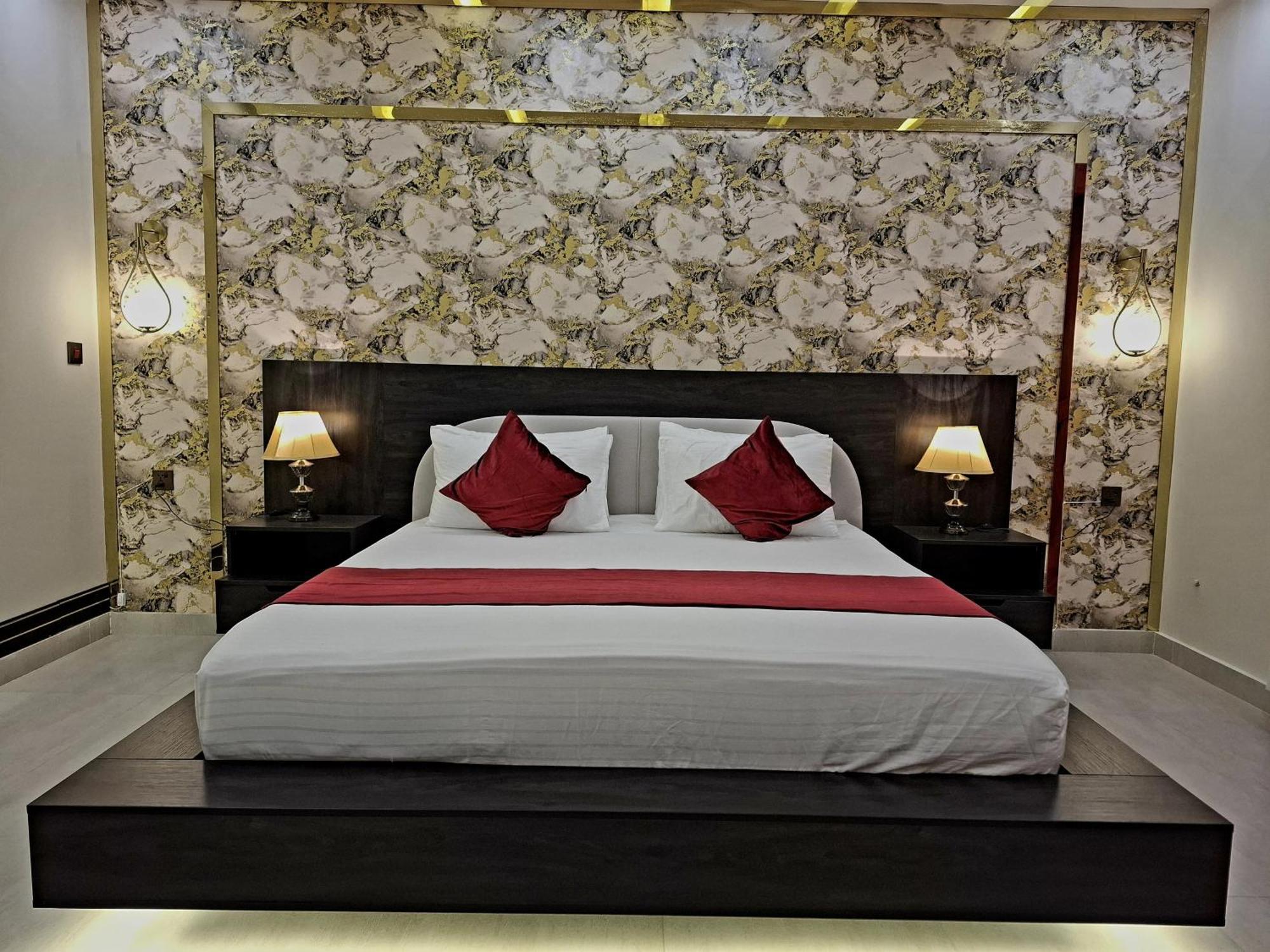 Royal Galaxy Hotel & Residence - Near Islamabad International Airport & Motorway 외부 사진