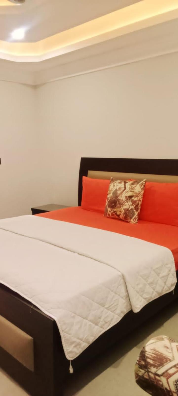 Royal Galaxy Hotel & Residence - Near Islamabad International Airport & Motorway 외부 사진