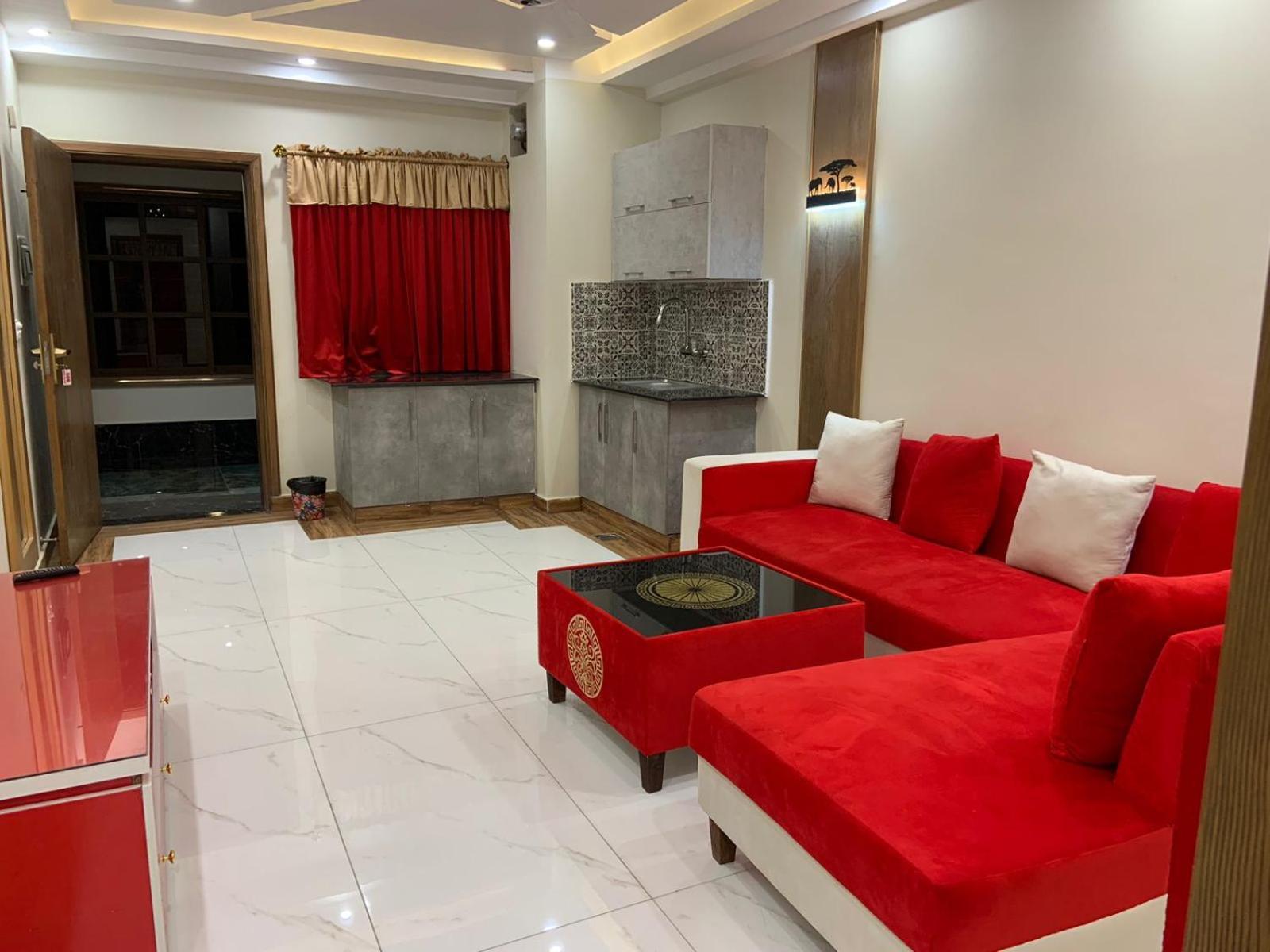 Royal Galaxy Hotel & Residence - Near Islamabad International Airport & Motorway 외부 사진