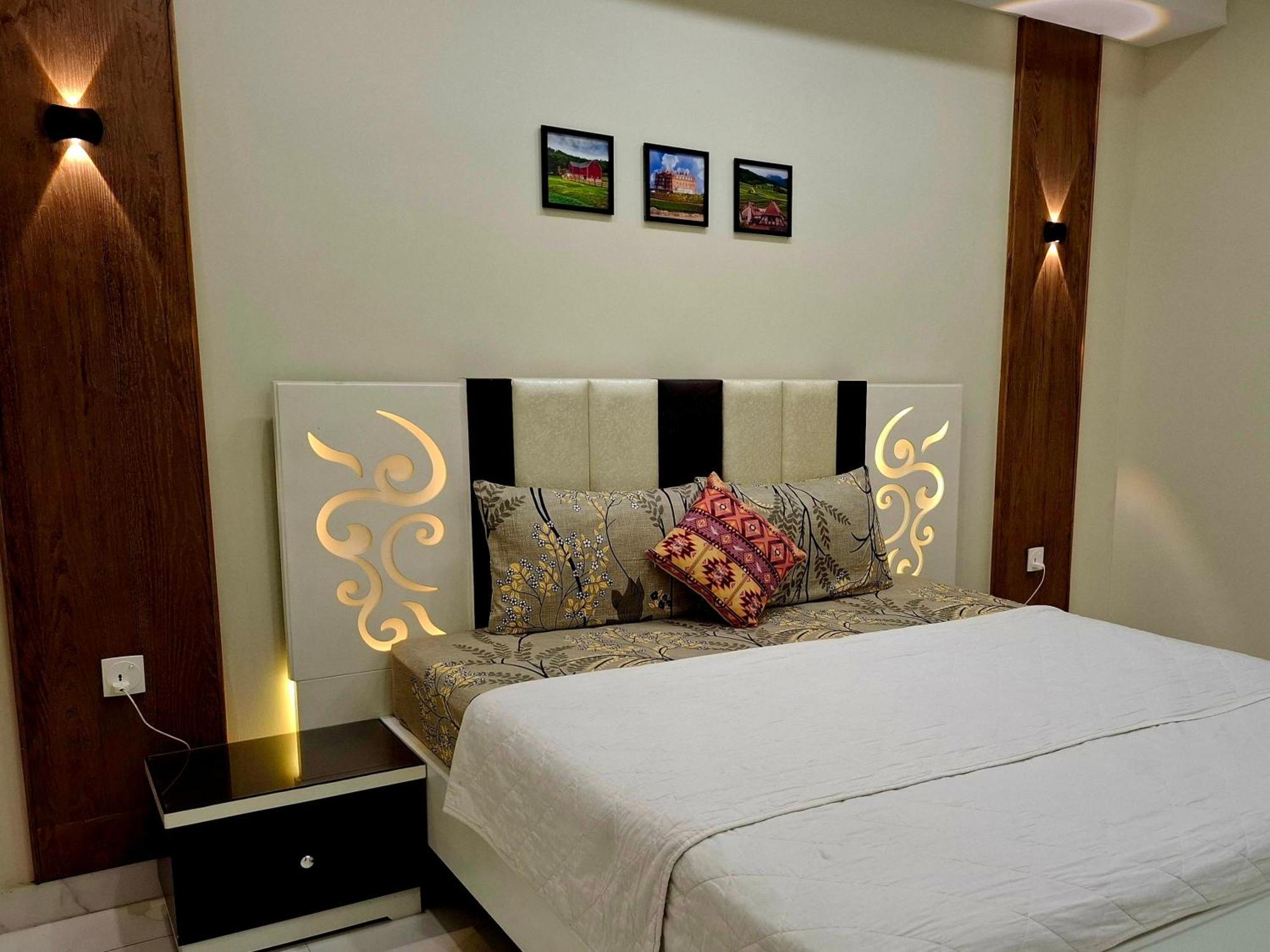 Royal Galaxy Hotel & Residence - Near Islamabad International Airport & Motorway 외부 사진